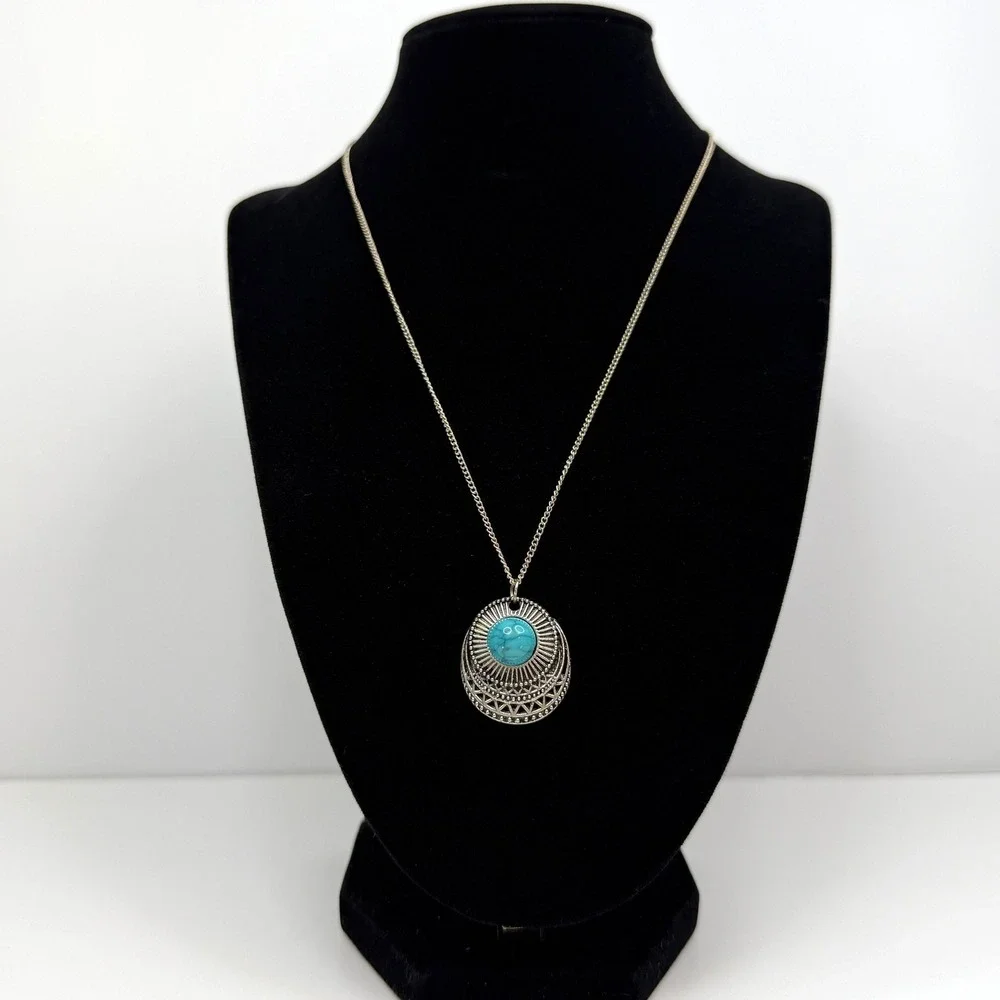 Turquoise Acrylic Cabochon Stone Medallion Pendant Necklace Silver Tone Jewelry